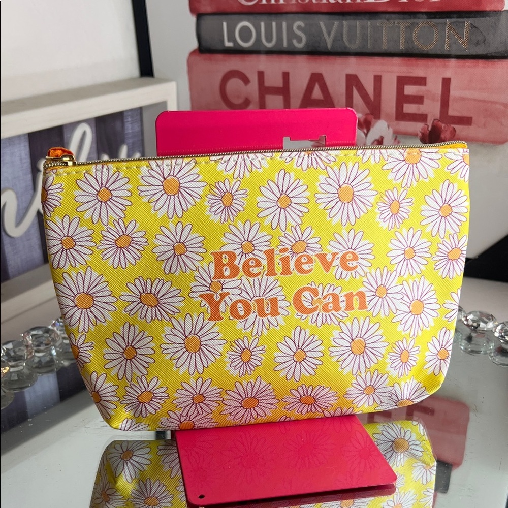 NWOT Motivational “Believe you can” Daisy Cosmetic Bag - Yellow